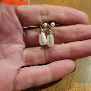 Vintage Gold Tone Faux Pearl Dangle Earrings Pierced